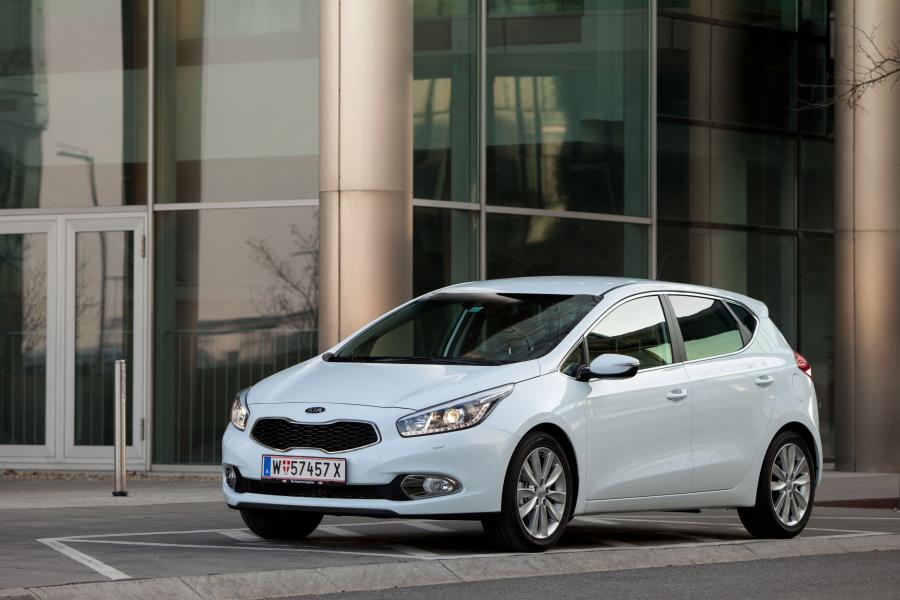  Kia cee&rsquo;d 2012 года  (фото 27 из 72)